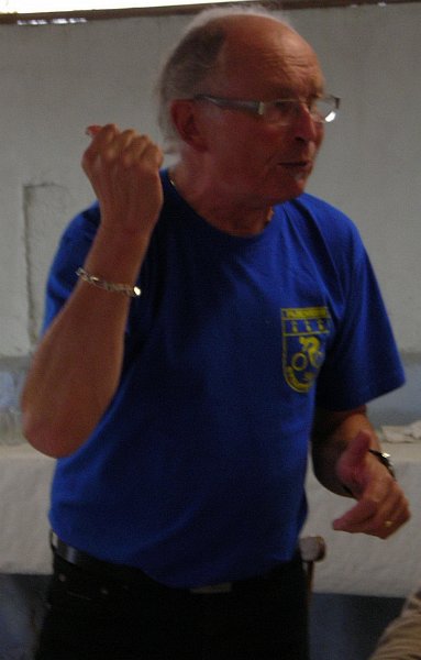 2011-10-13 58 Sardou Sors de ce corps.JPG